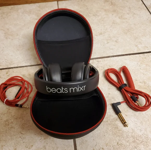 Black Beats by Dre Beats Mixer